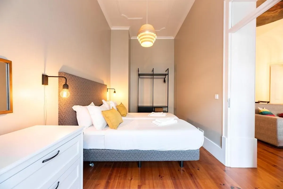 Bica Contemporary Historic 2 Bedroom Apt Lisbon