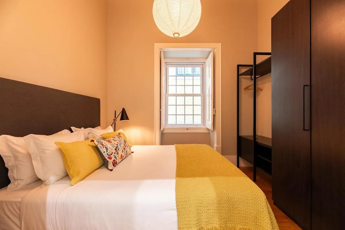 Bica Contemporary Historic 2 Bedroom Apt Lisbon