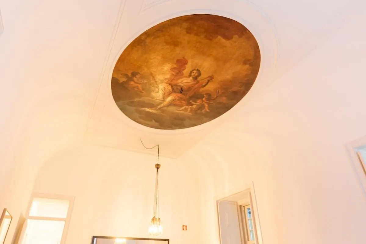 Apartment Bica Contemporary Historic 2 Bedroom Apt Lisbon