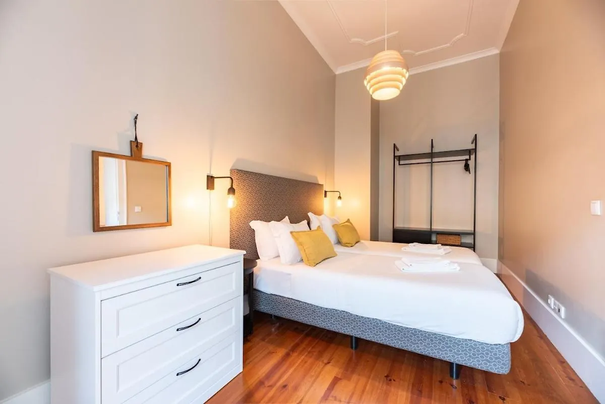 Bica Contemporary Historic 2 Bedroom Apt Lisbon Apartment