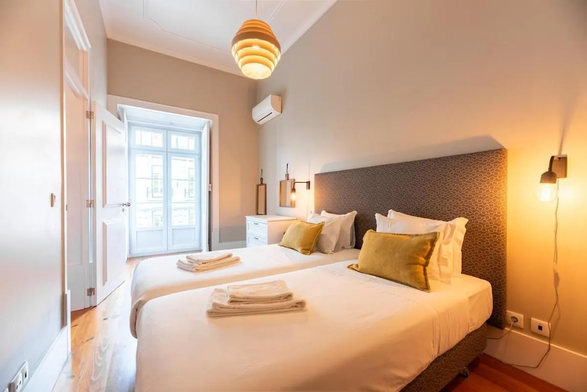 Bica Contemporary Historic 2 Bedroom Apt Lisbon