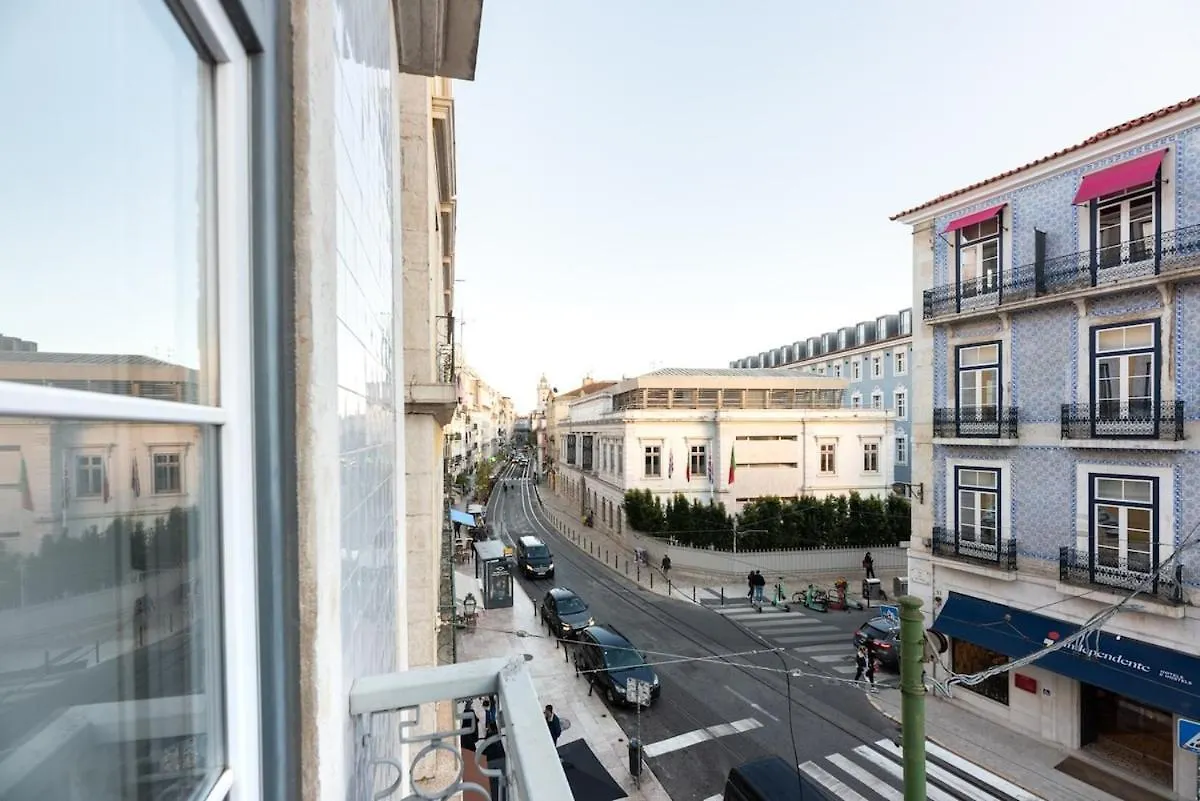 Bica Contemporary Historic 2 Bedroom Apt Lisbon Apartment