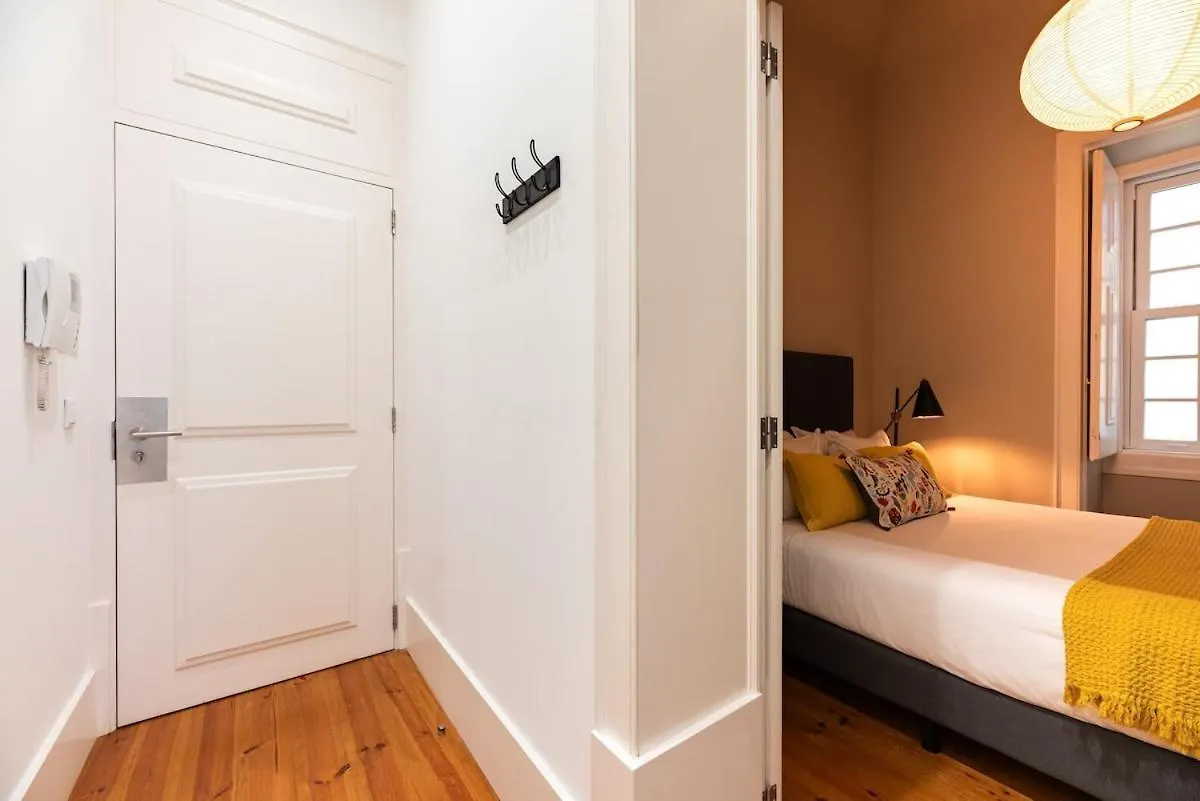 Bica Contemporary Historic 2 Bedroom Apt Lisbon Apartment