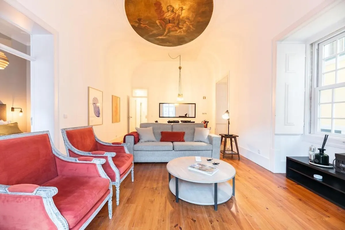 Bica Contemporary Historic 2 Bedroom Apt Lisbon